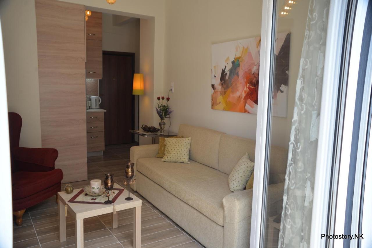 Kynosargous Square'S Apartment Athena Bagian luar foto