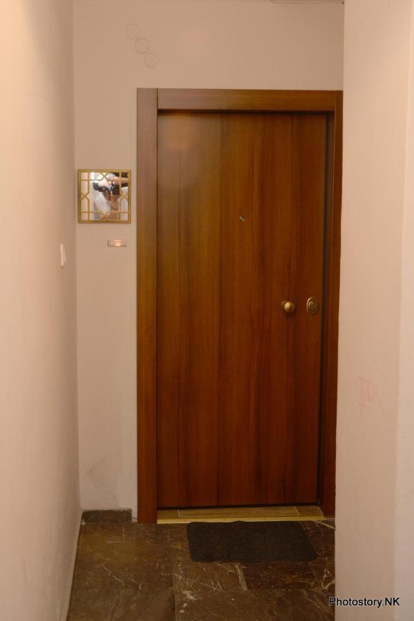 Kynosargous Square'S Apartment Athena Bagian luar foto