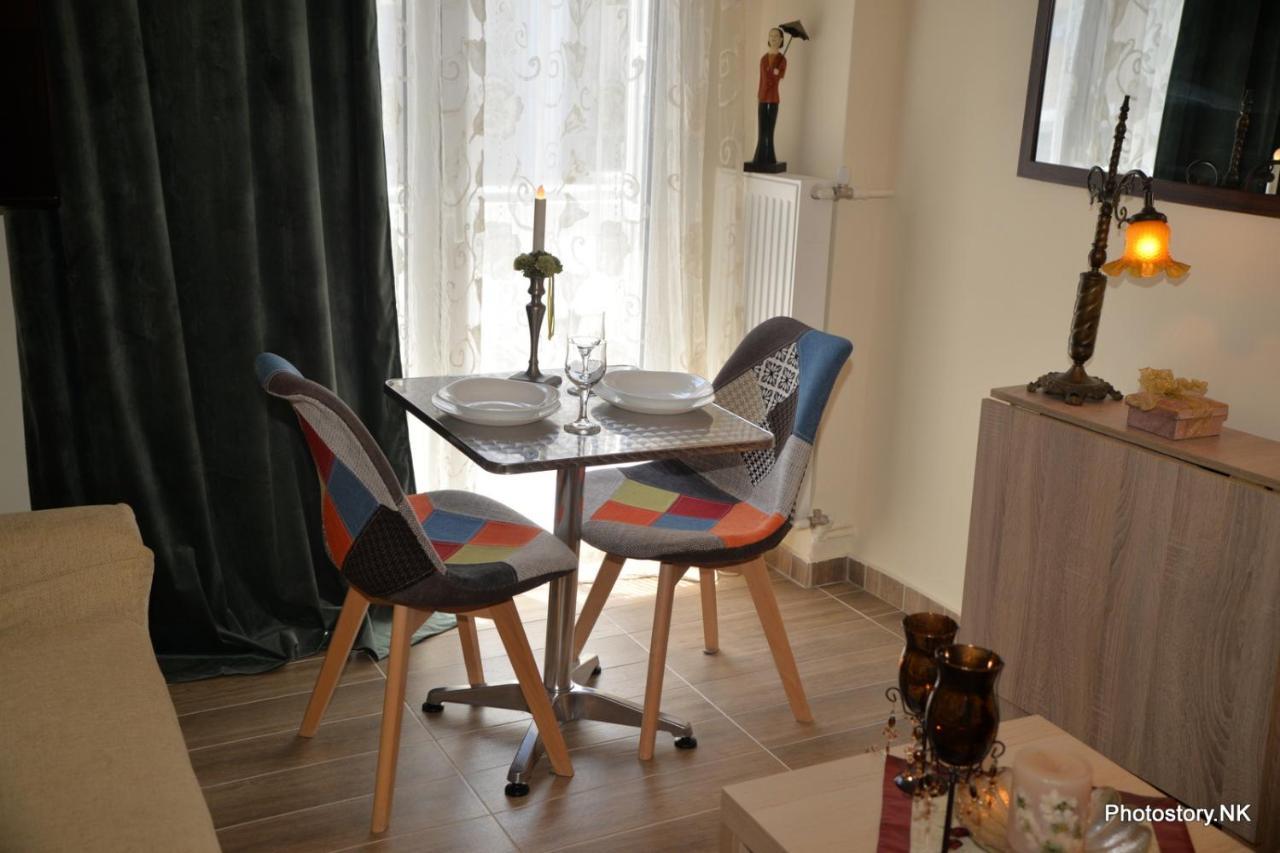 Kynosargous Square'S Apartment Athena Bagian luar foto