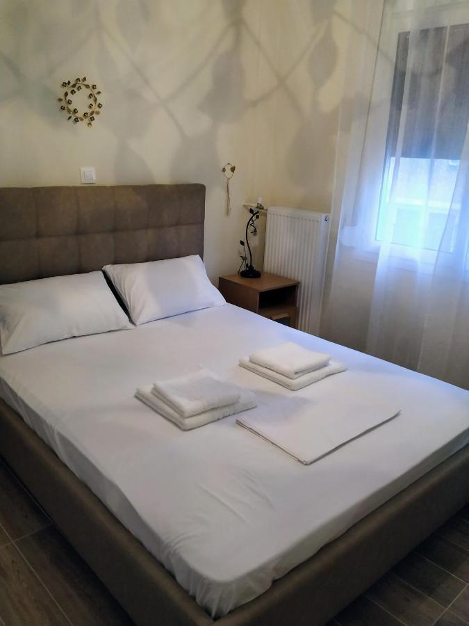 Kynosargous Square'S Apartment Athena Bagian luar foto